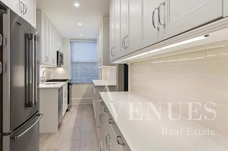 W 81st St #12B - Photo 3 of 8
