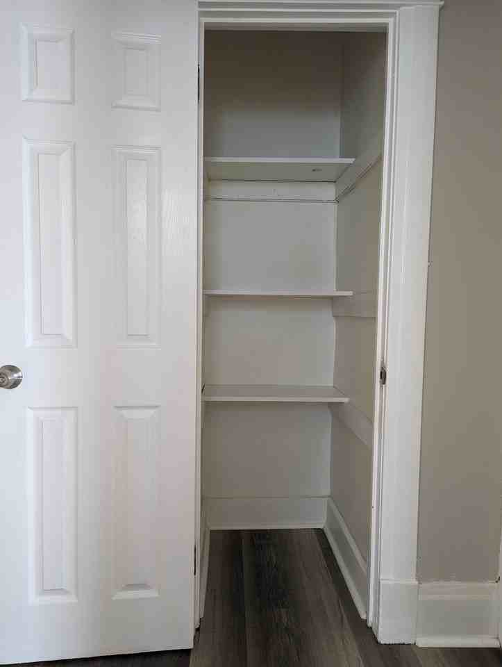 460 Delaware Ave #1 - Photo 5 of 24