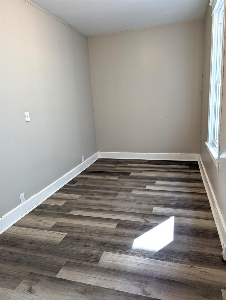 460 Delaware Ave #1 - Photo 6 of 24