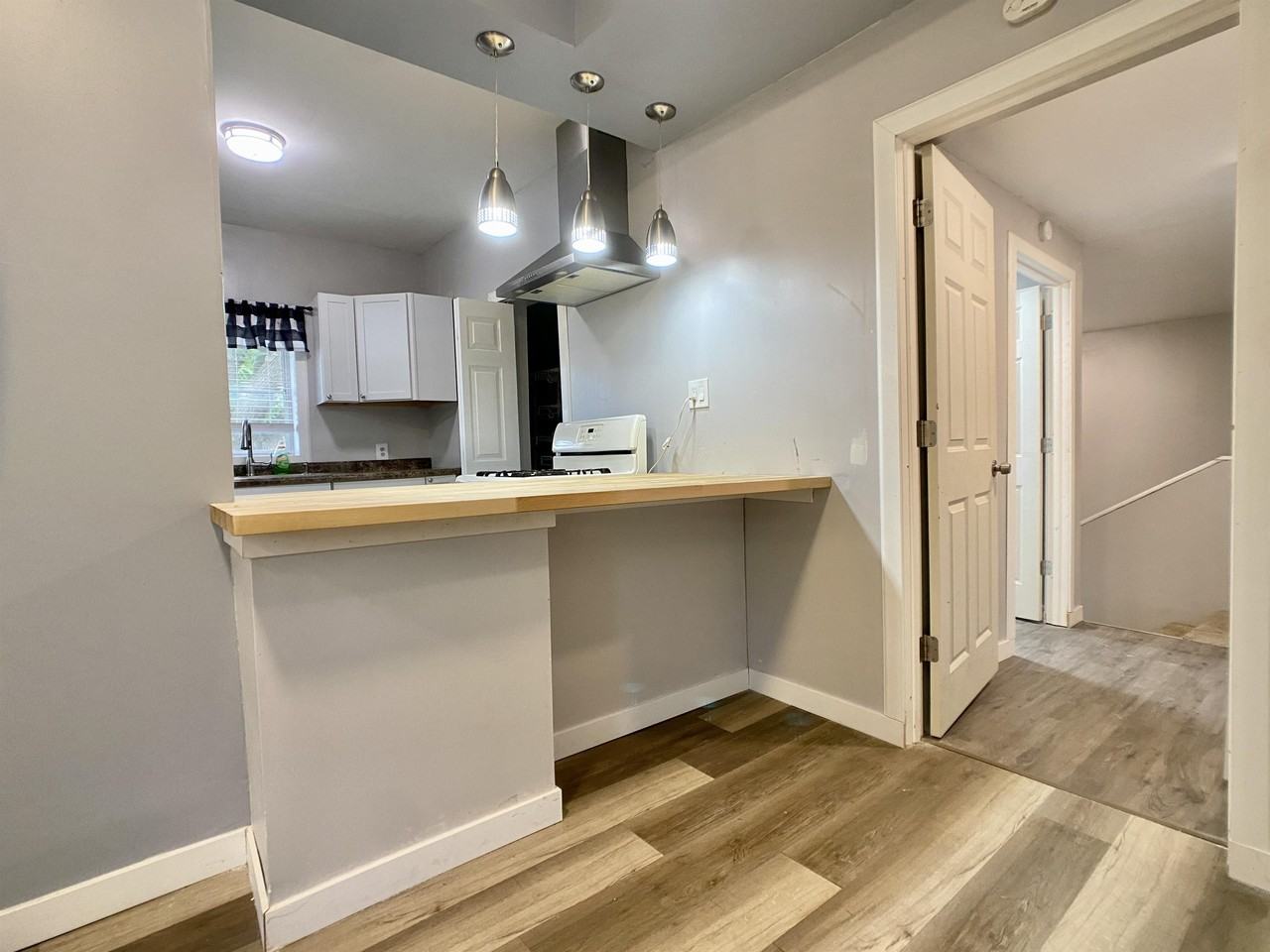 212 Euclid Ave #1 - Photo 3 of 18