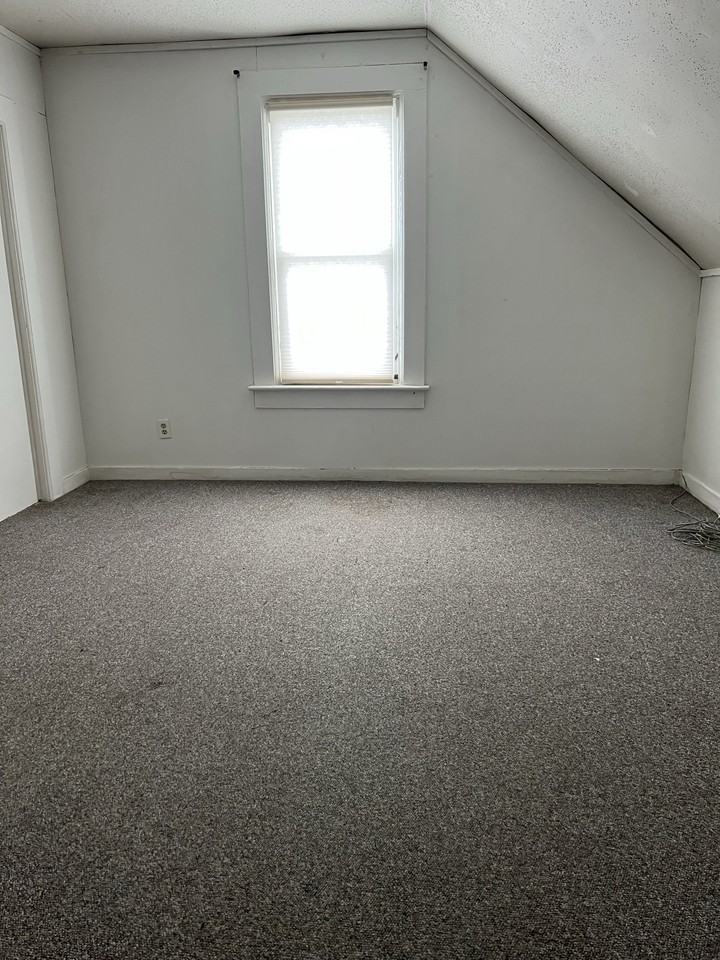 722 16th St S #1 - Photo 6 of 9