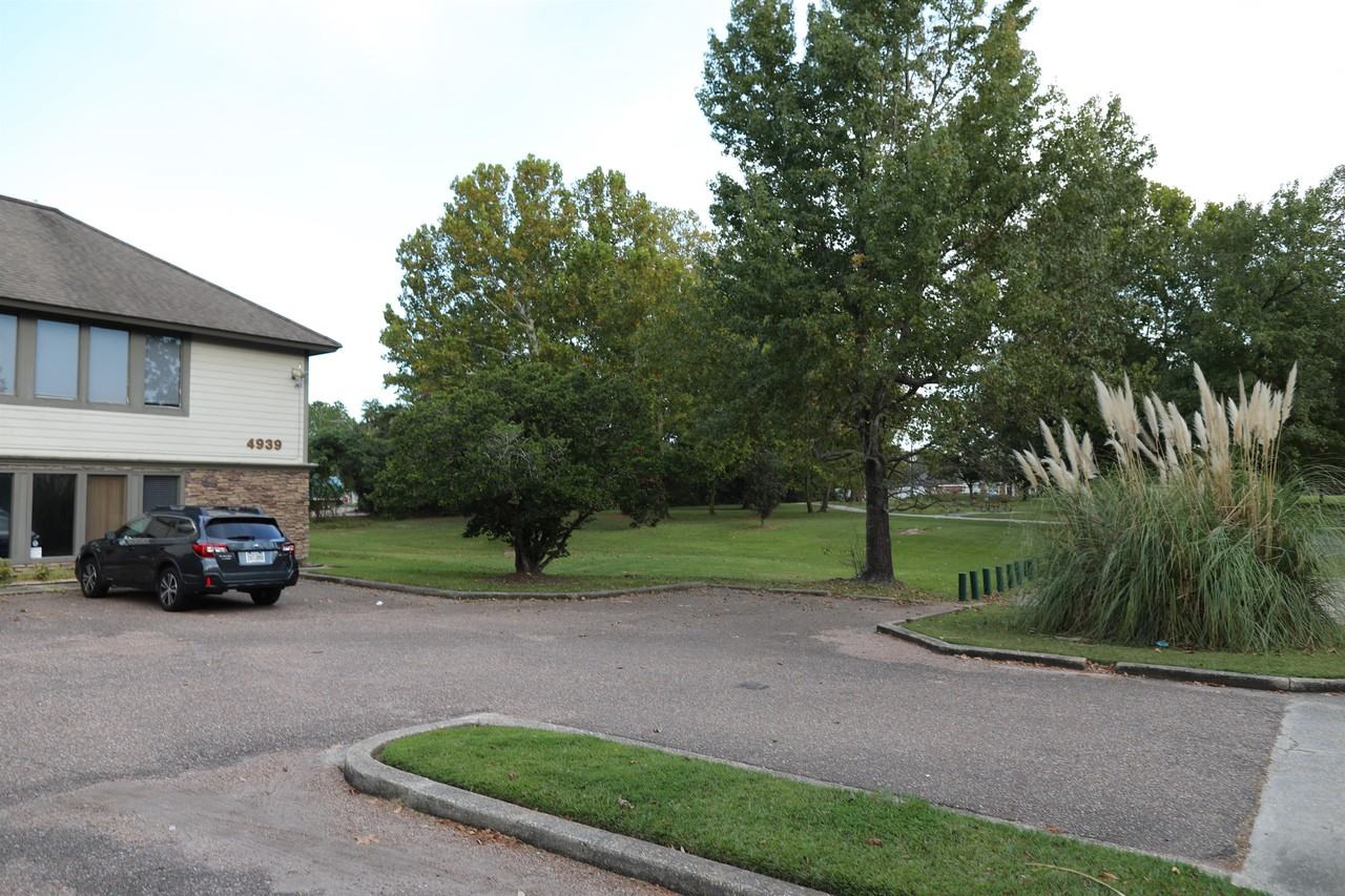 4939 Jamestown Avenue #203