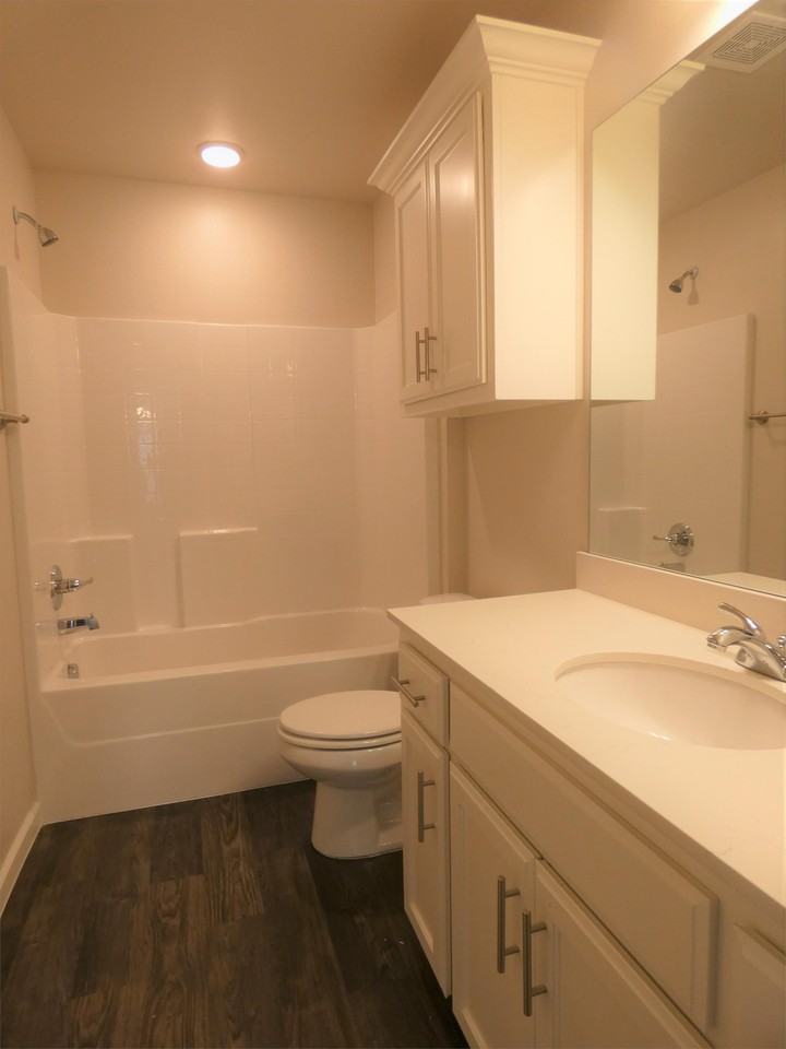 409 Vail Cir #1 - Photo 5 of 19