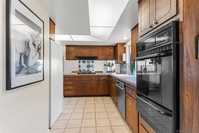 743 Sunset Cliffs Blvd #1 - Photo 4 of 33