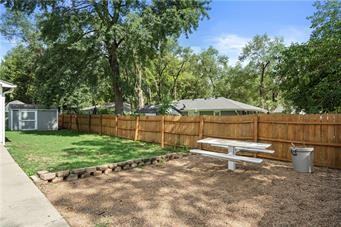 13217 Walnut St #1 - Photo 6 of 25