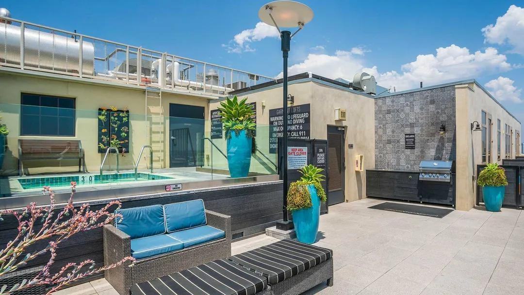 217 E 8th St - Photo 3 of 17