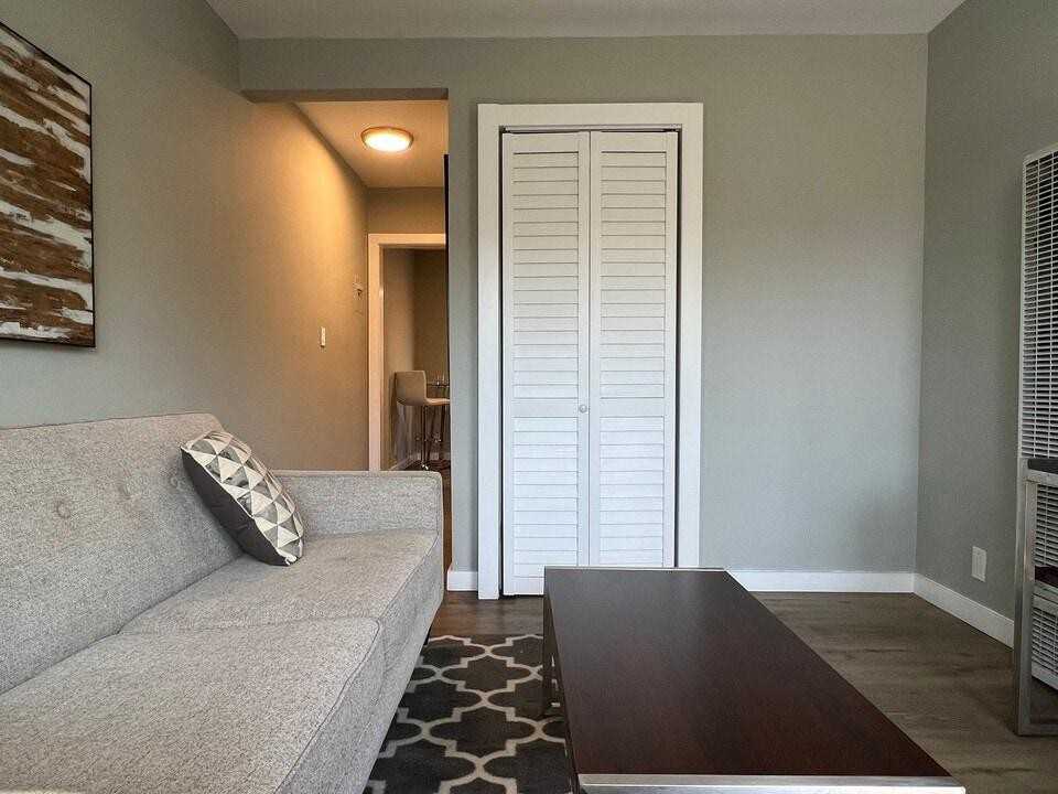 3755 Inglewood Blvd - Photo 6 of 22