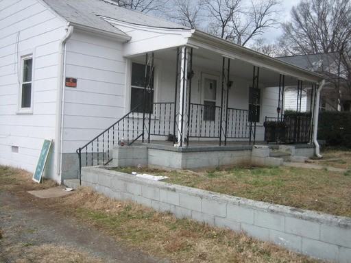 3920 Leo St - Photo 2 of 2