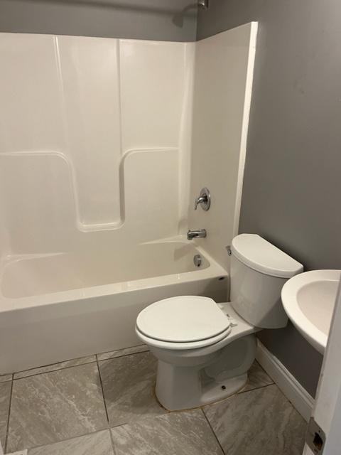 213 E Warfield St - Photo 4 of 7