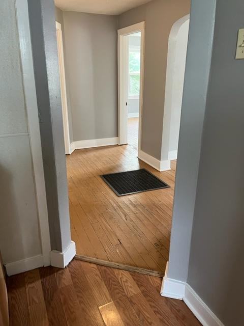 213 E Warfield St - Photo 6 of 7