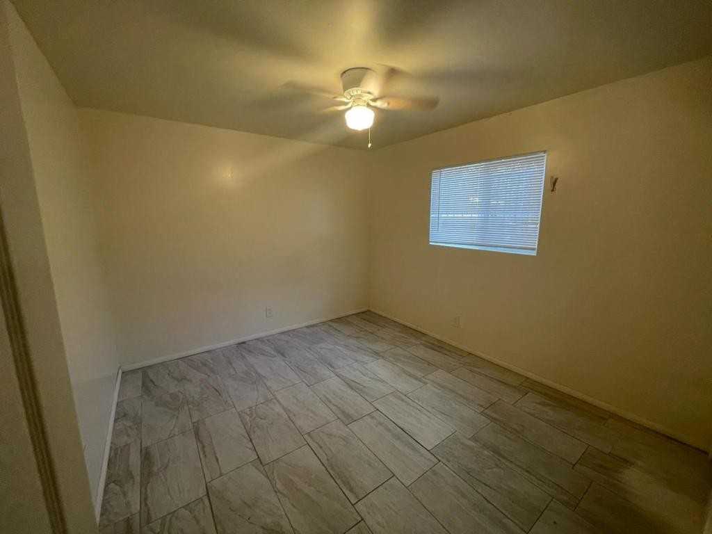 420 Alcazar St Se Apt A - Photo 3 of 8