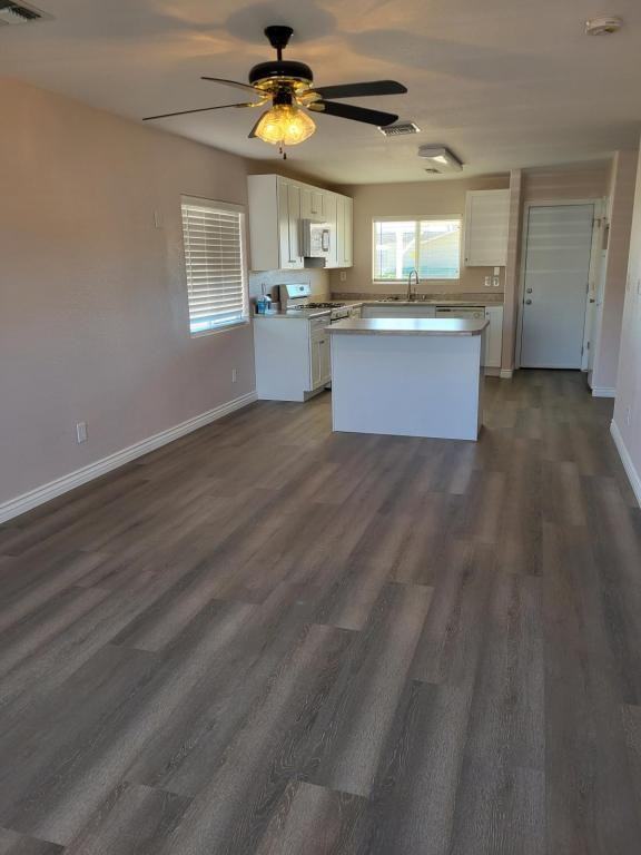 940 Buchanan St - Photo 2 of 10