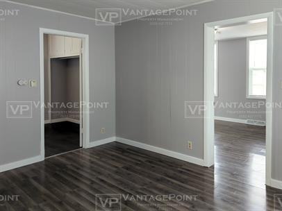 1920 Jefferson St - Photo 2 of 9