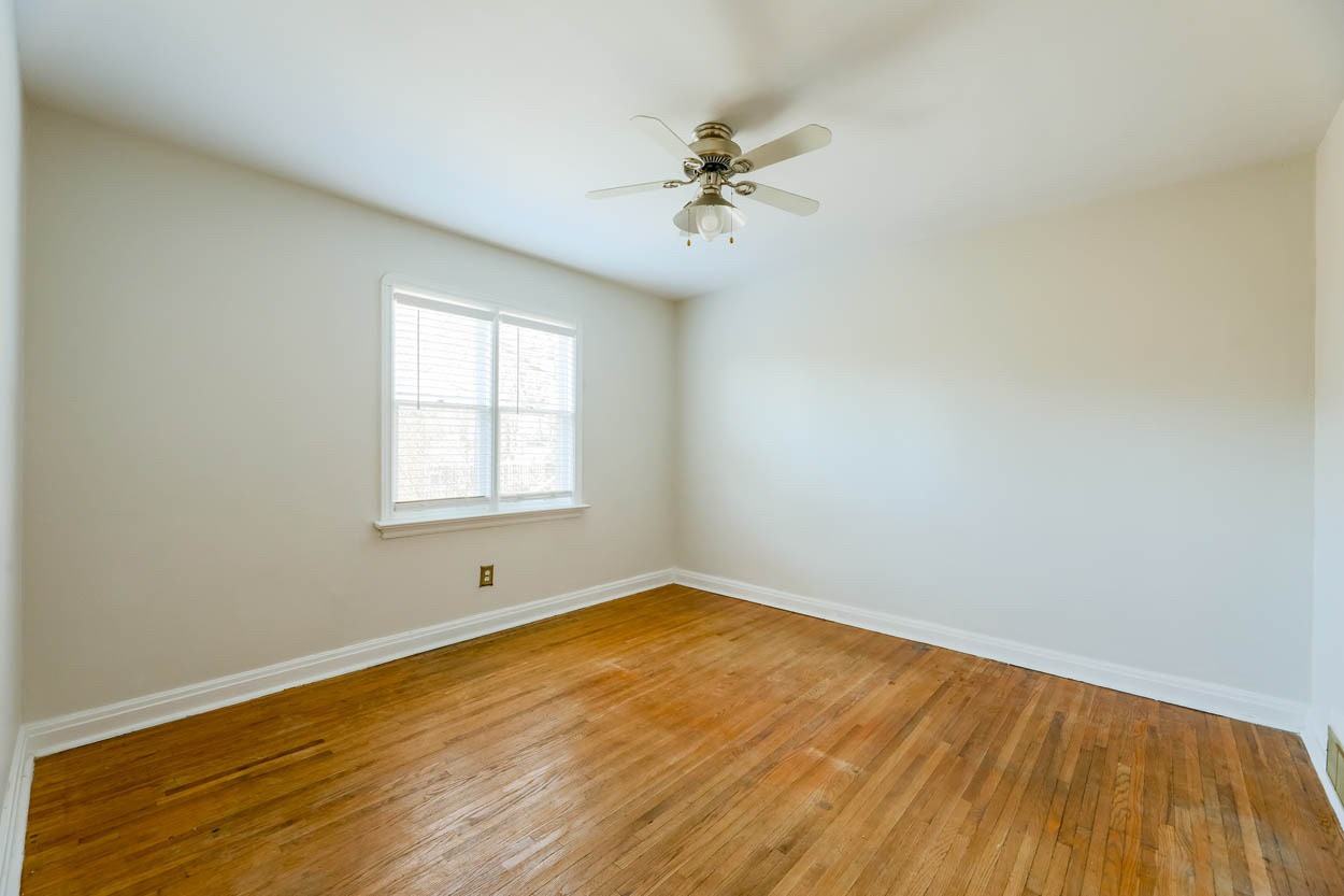 Cliffside Dr - Photo 4 of 11