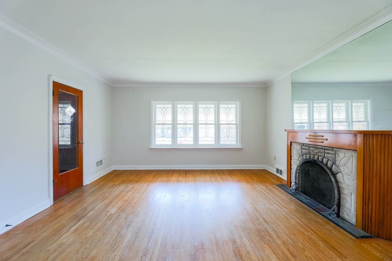 Cliffside Dr - Photo 2 of 11