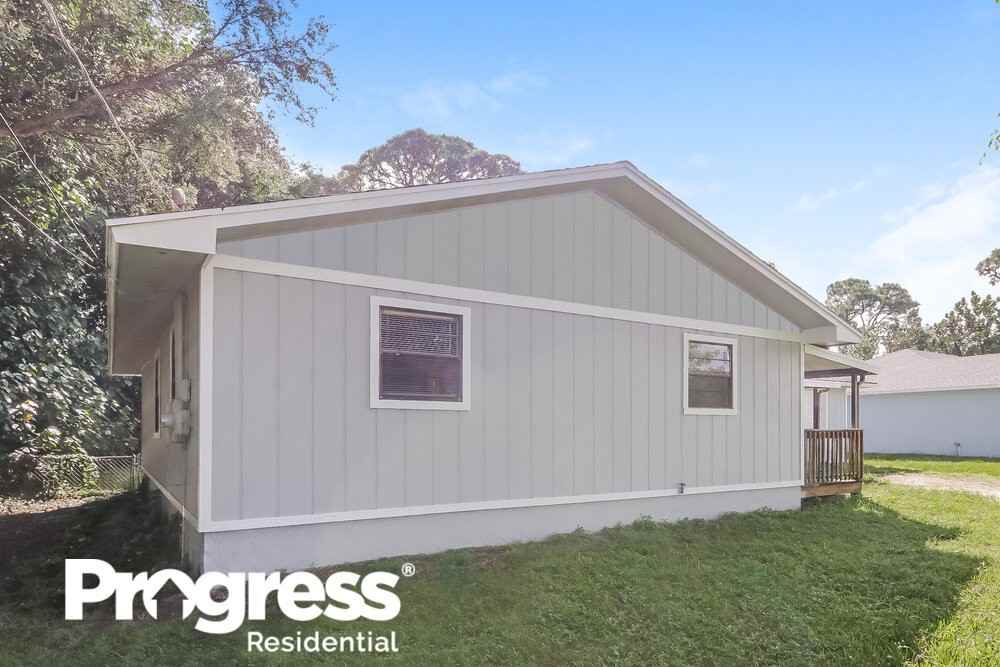 5800 Sunset Blvd - Photo 3 of 16