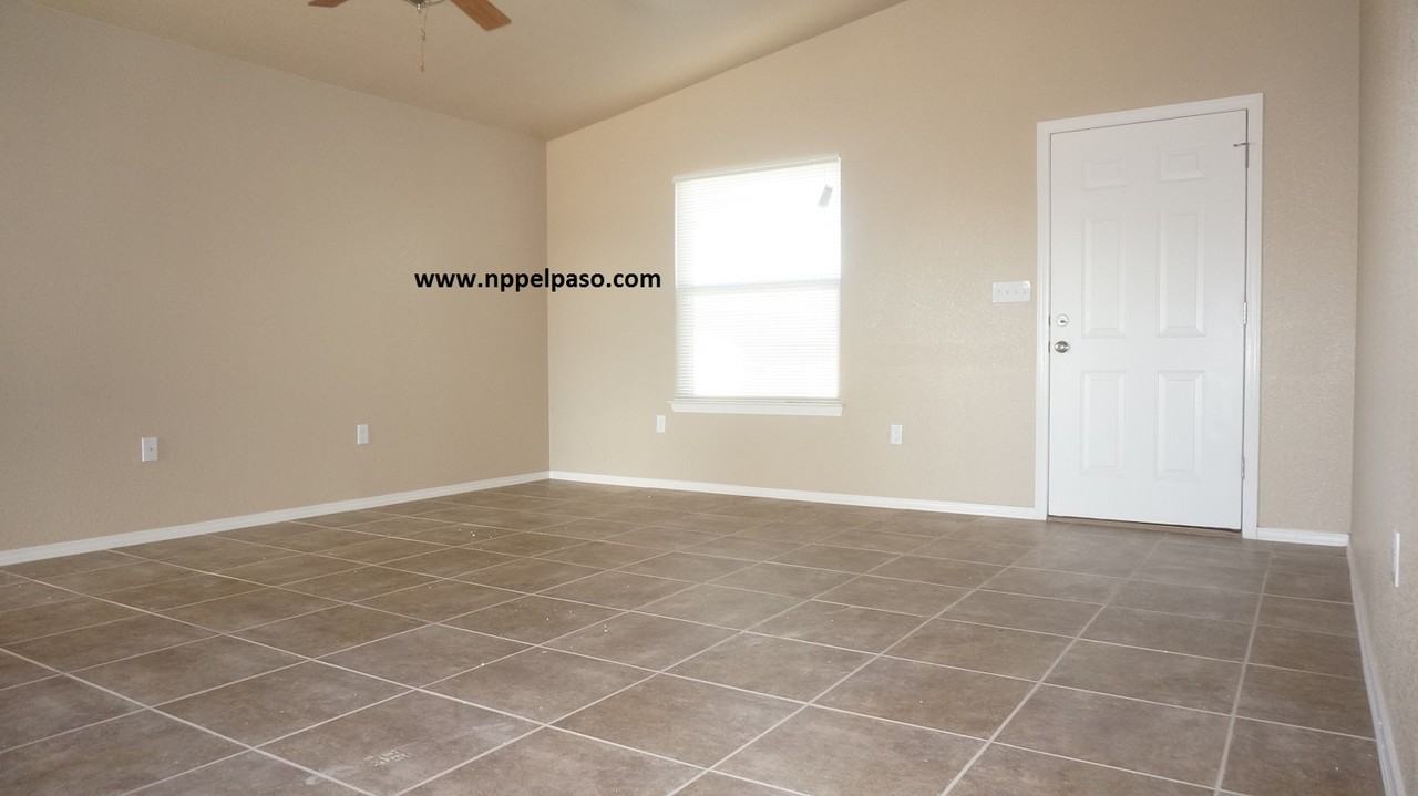 10692 Canyon Sage Dr - Photo 2 of 21