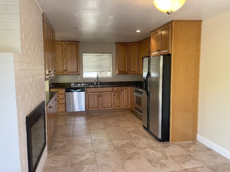 1891 Geneva St - Photo 2 of 15