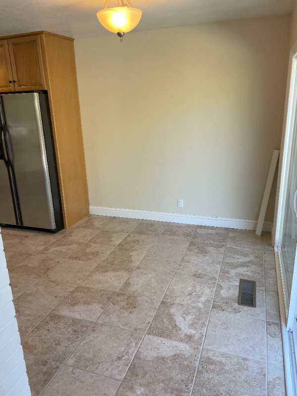 1891 Geneva St - Photo 3 of 15