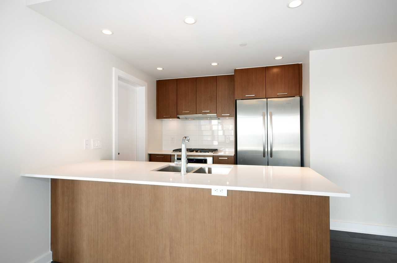 1372 1808-1372 Seymour Street #1808 - Photo 2 of 11