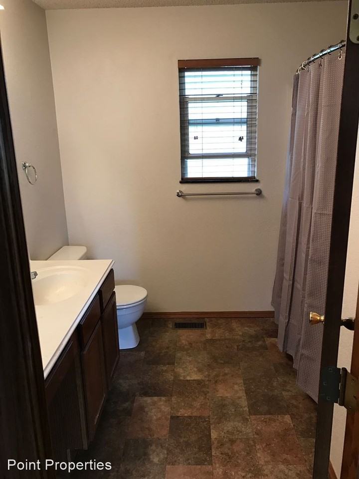 1160 Money St - Photo 3 of 12