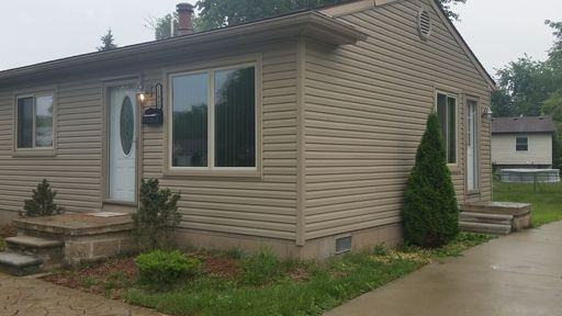 15840 Orchard St - Photo 2 of 16