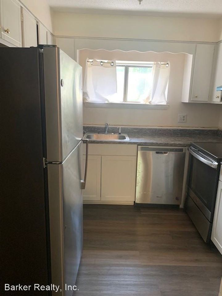 607 Dylan Ct - Photo 2 of 15