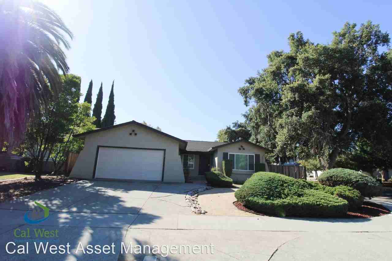 1068 Edenbury Ln - Photo 2 of 33