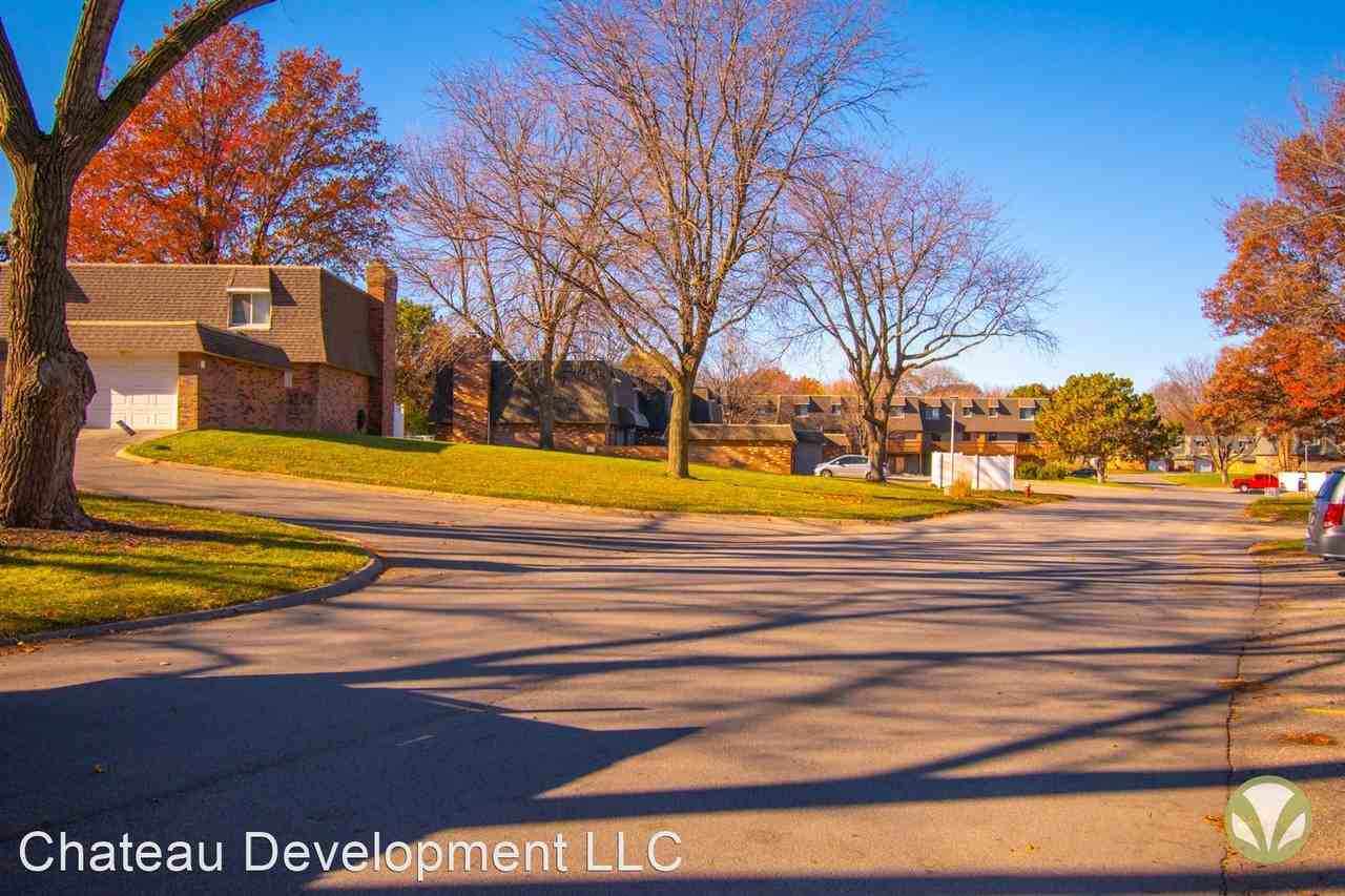 ChateauTownhomes 6100 Vine Street - Photo 2 of 12