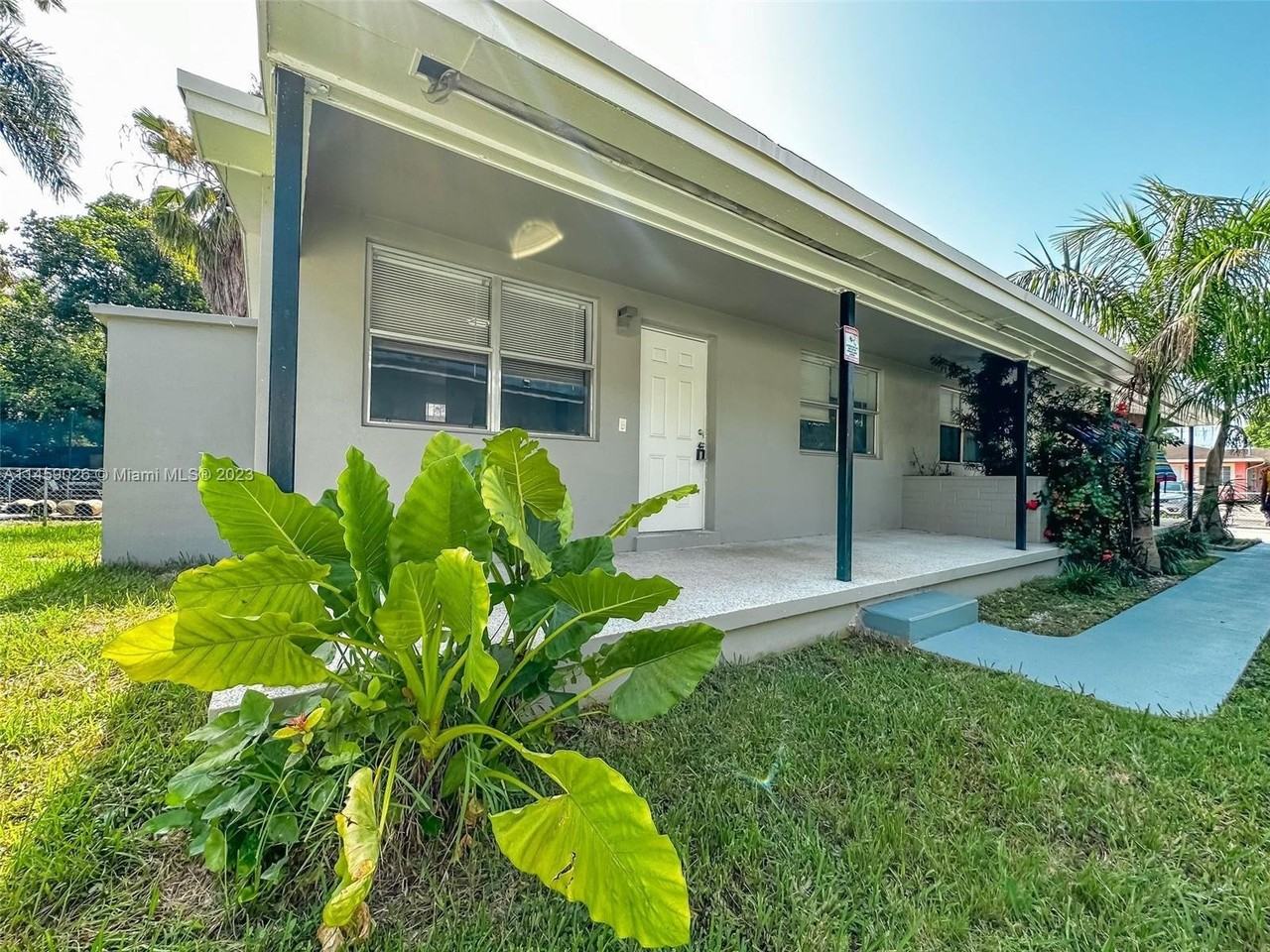 250 Nw 82nd Ter #2 - Photo 3 of 8