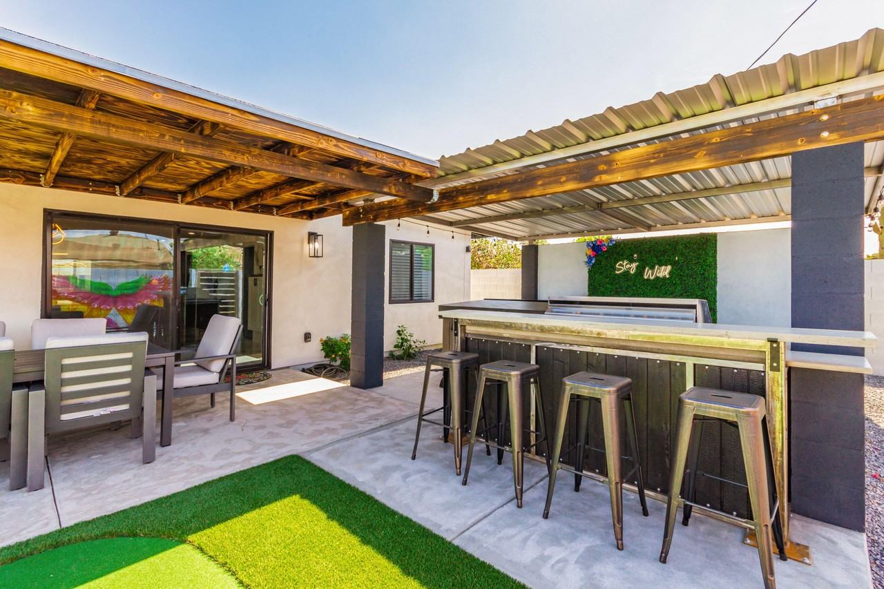 East Garfield Street - Photo 3 of 16