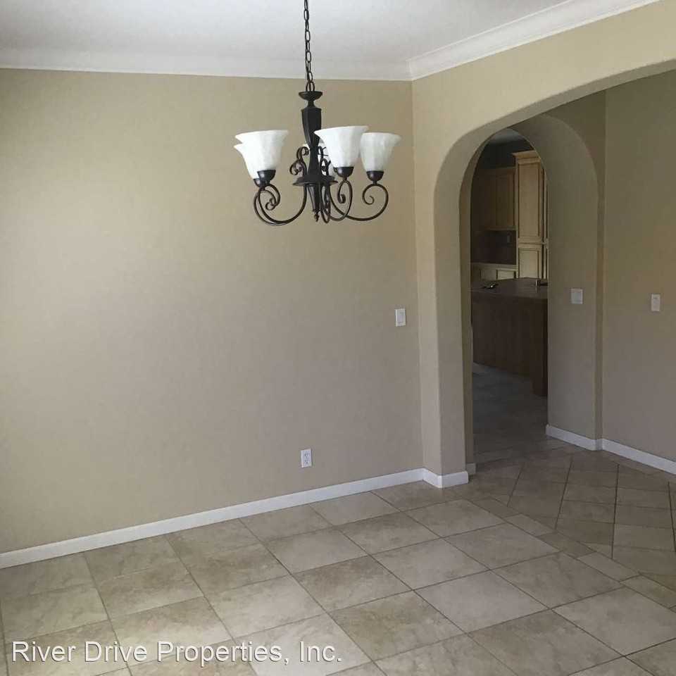 9120 Hunters Creek Way - Photo 2 of 22