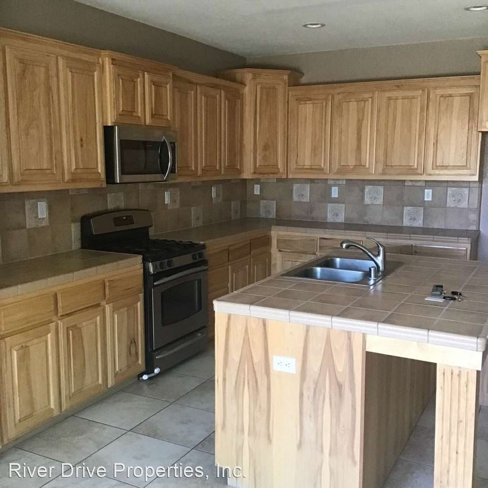 9120 Hunters Creek Way - Photo 3 of 22