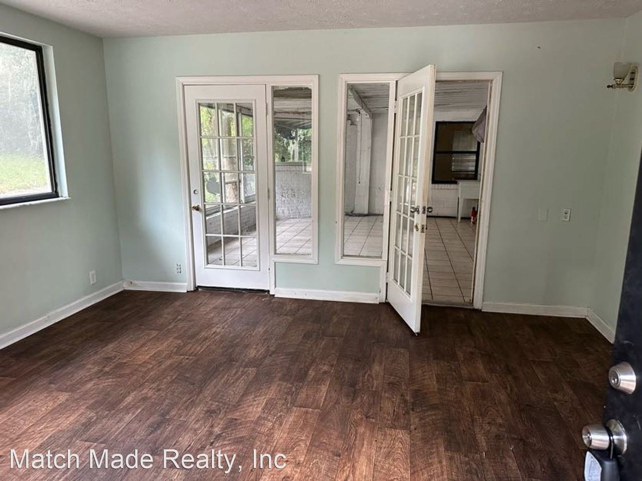 10460 Fort Caroline Rd - Photo 2 of 12