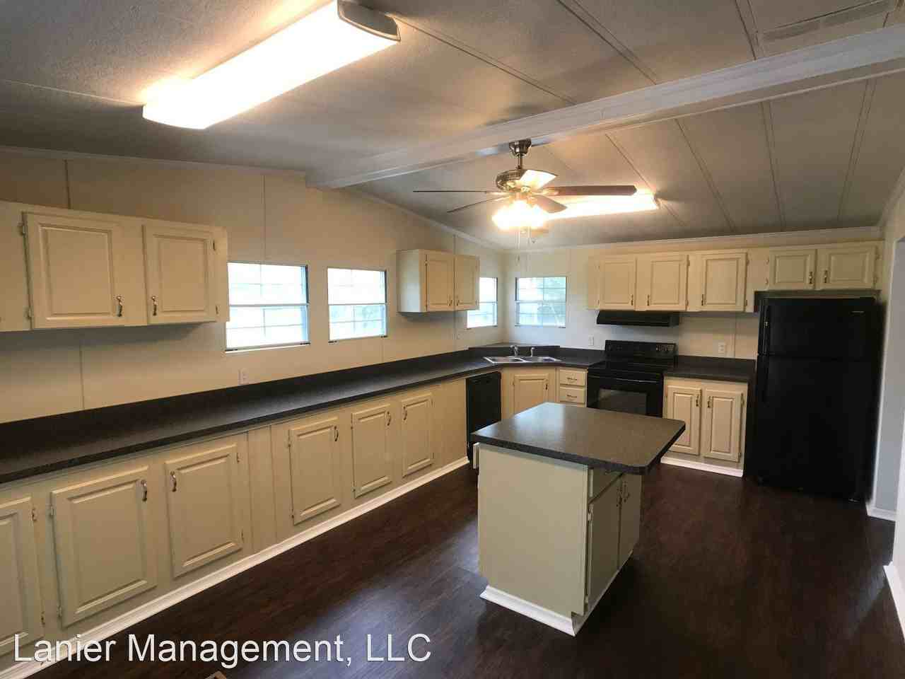 150 Maple Dr - Photo 2 of 25