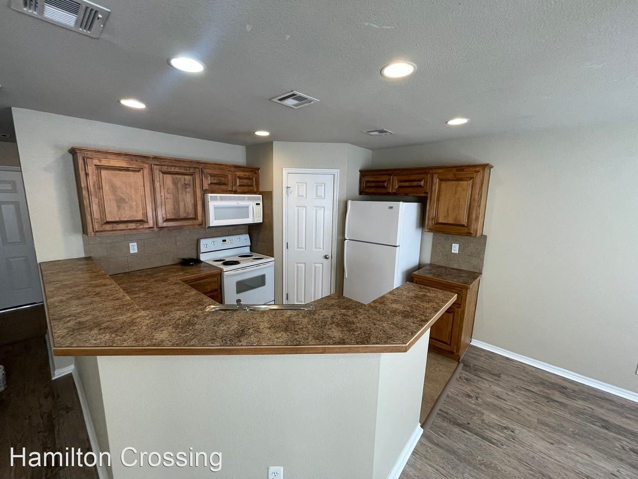 3065/3067 Spring Street - Photo 3 of 18