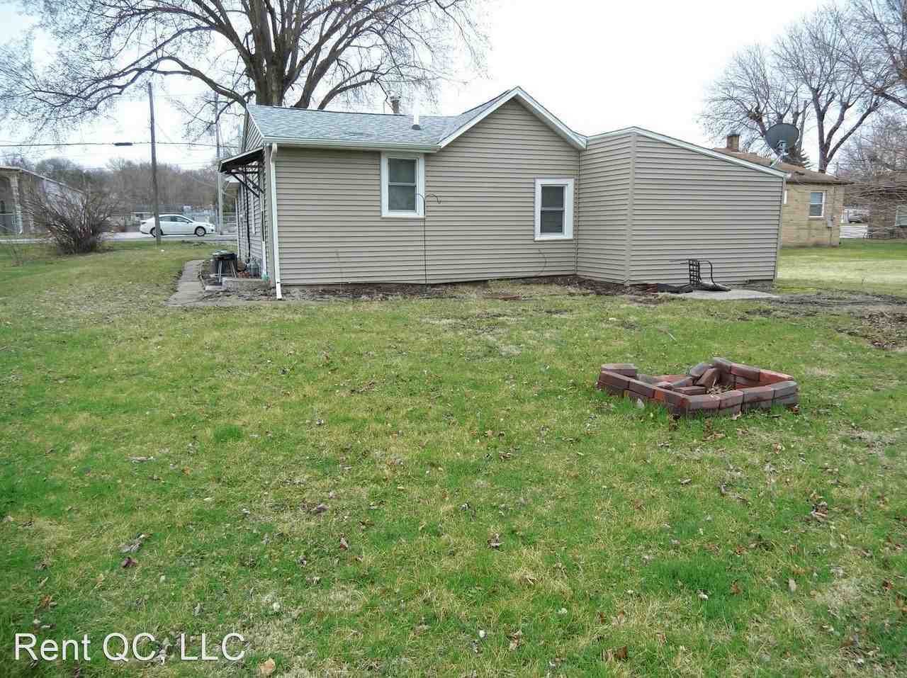 617 10th Ave W - Photo 2 of 17