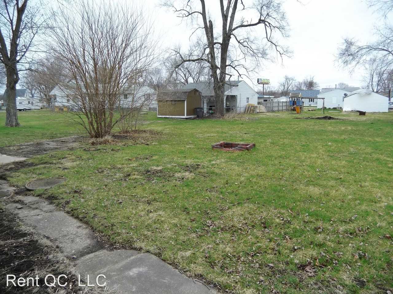 617 10th Ave W - Photo 3 of 17
