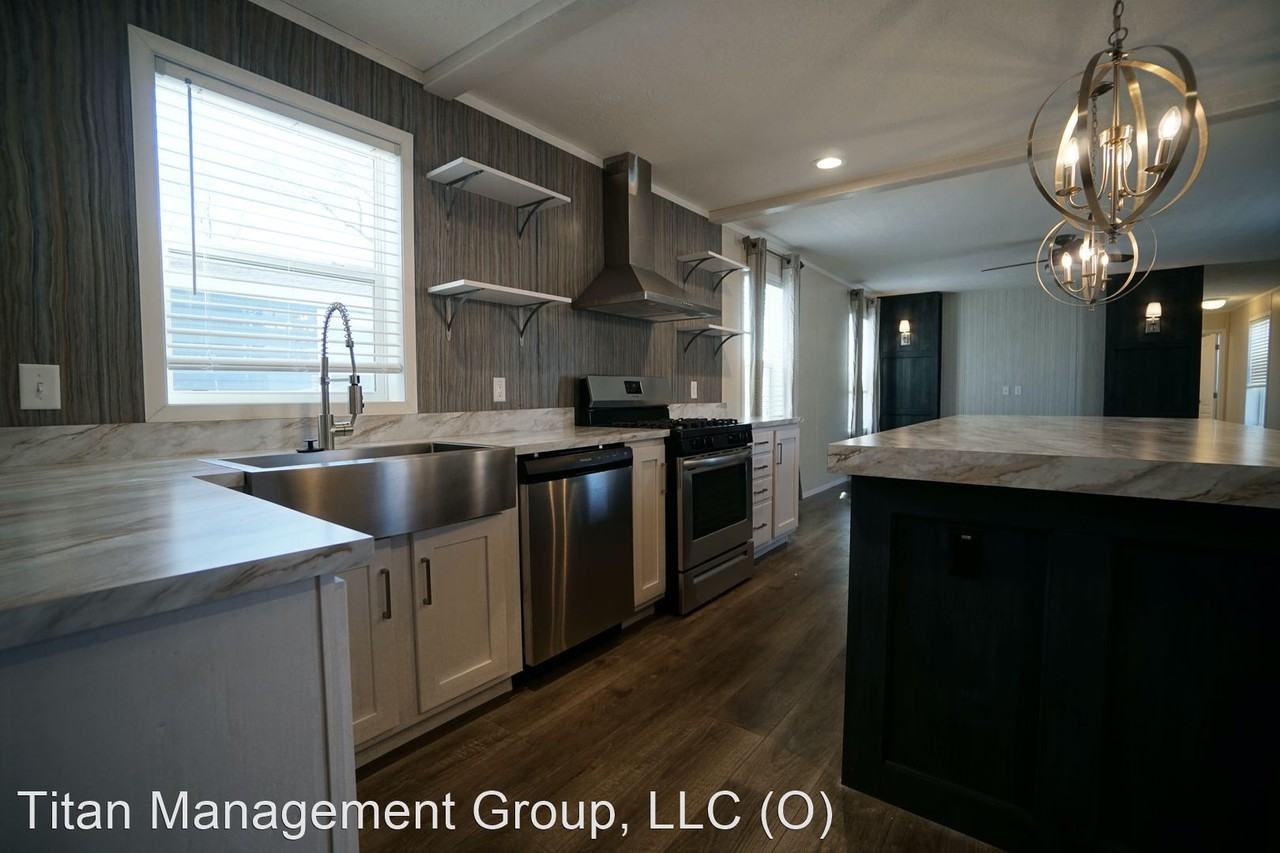 808 Candelight Plaza - Photo 2 of 22