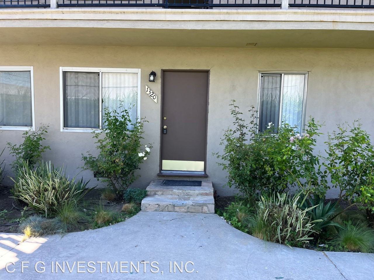 1318 W. Valencia Dr. - Photo 3 of 16