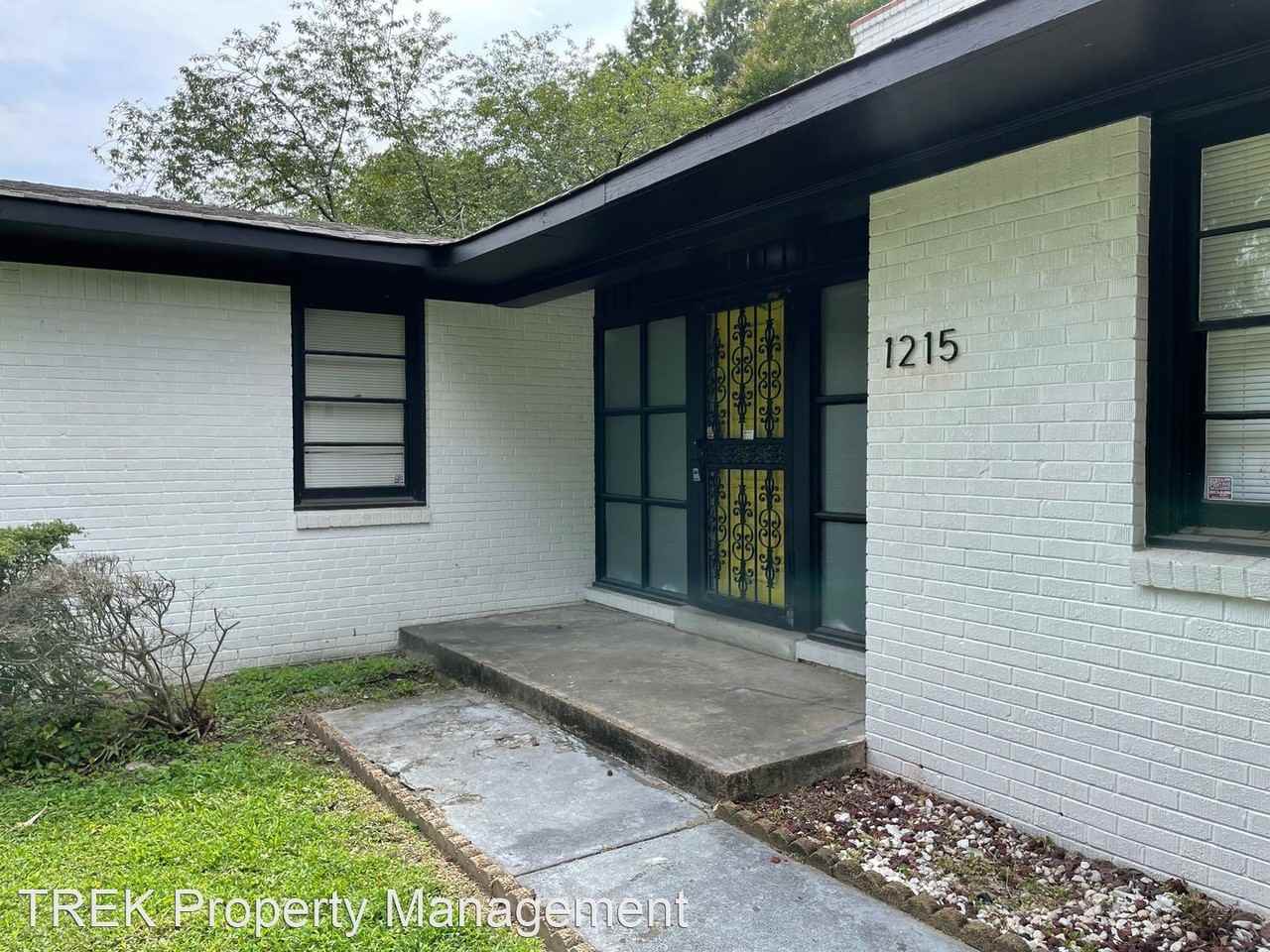 1215 Merrycrest Dr - Photo 2 of 17