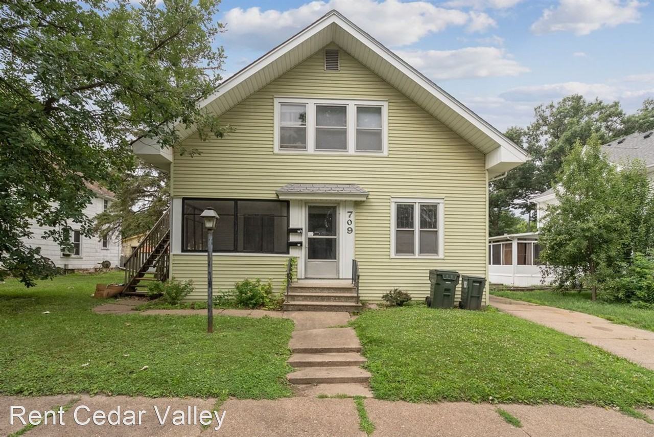 709 Walnut St - Photo 2 of 3