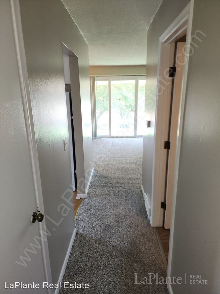 5436 Cresthaven Ln - Photo 3 of 18