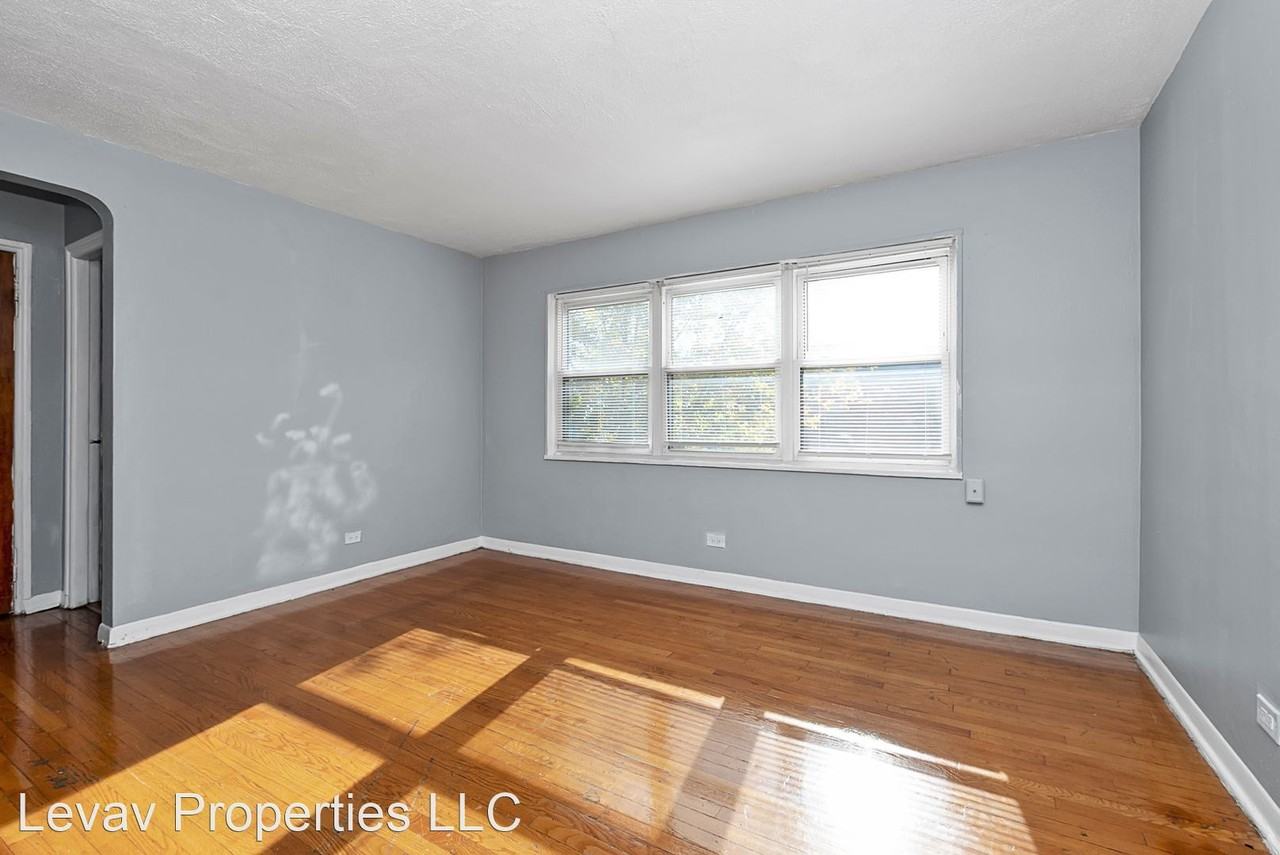 2976- 78 / 7770-78  S South Shore Drive - Photo 2 of 7