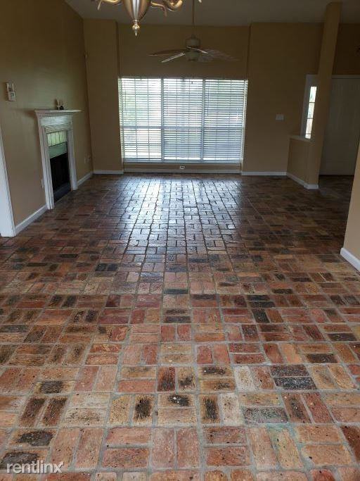 11264 Shorecrest Rd - Photo 3 of 11