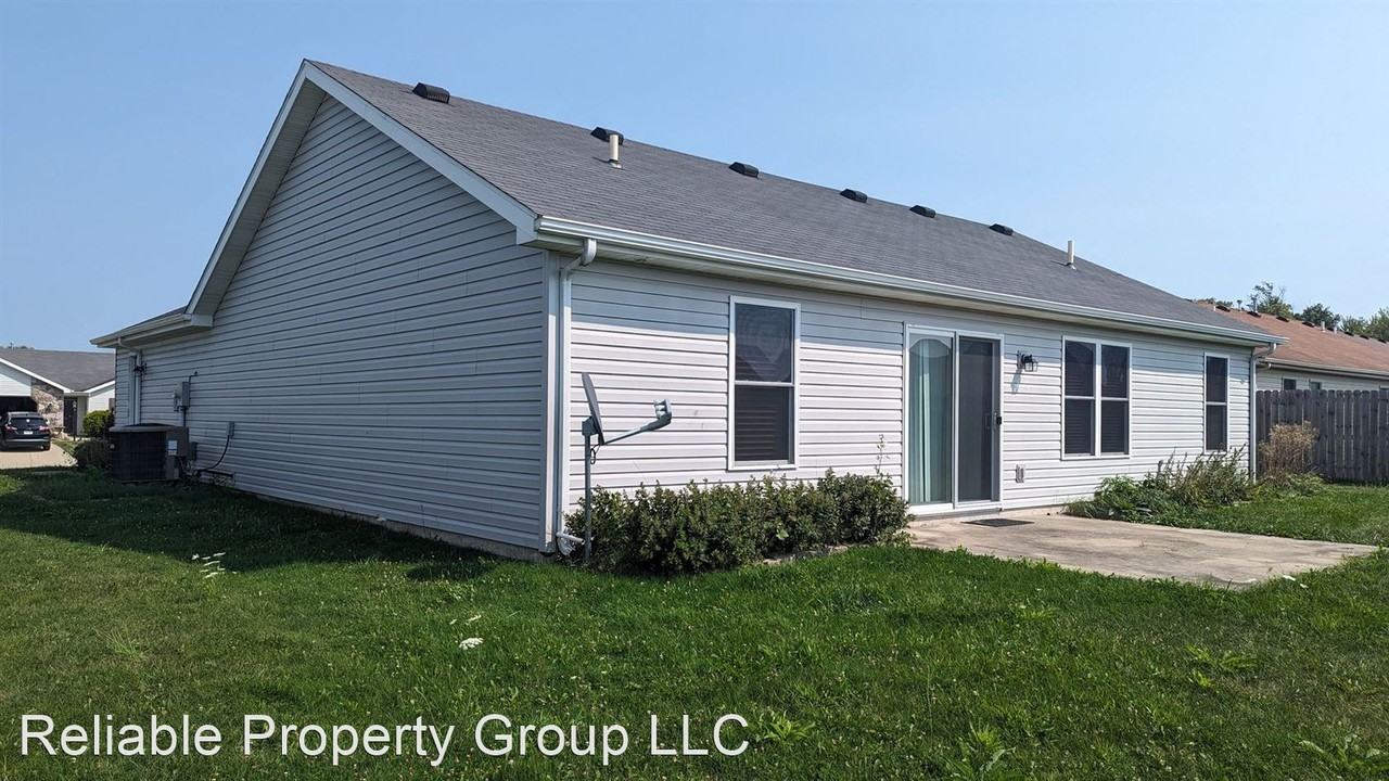 1313 Katherine St - Photo 2 of 13