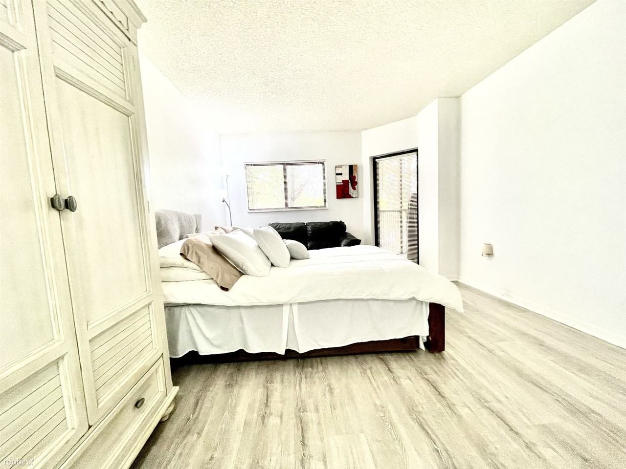 201 Racquet Club Rd #201 - Photo 3 of 7