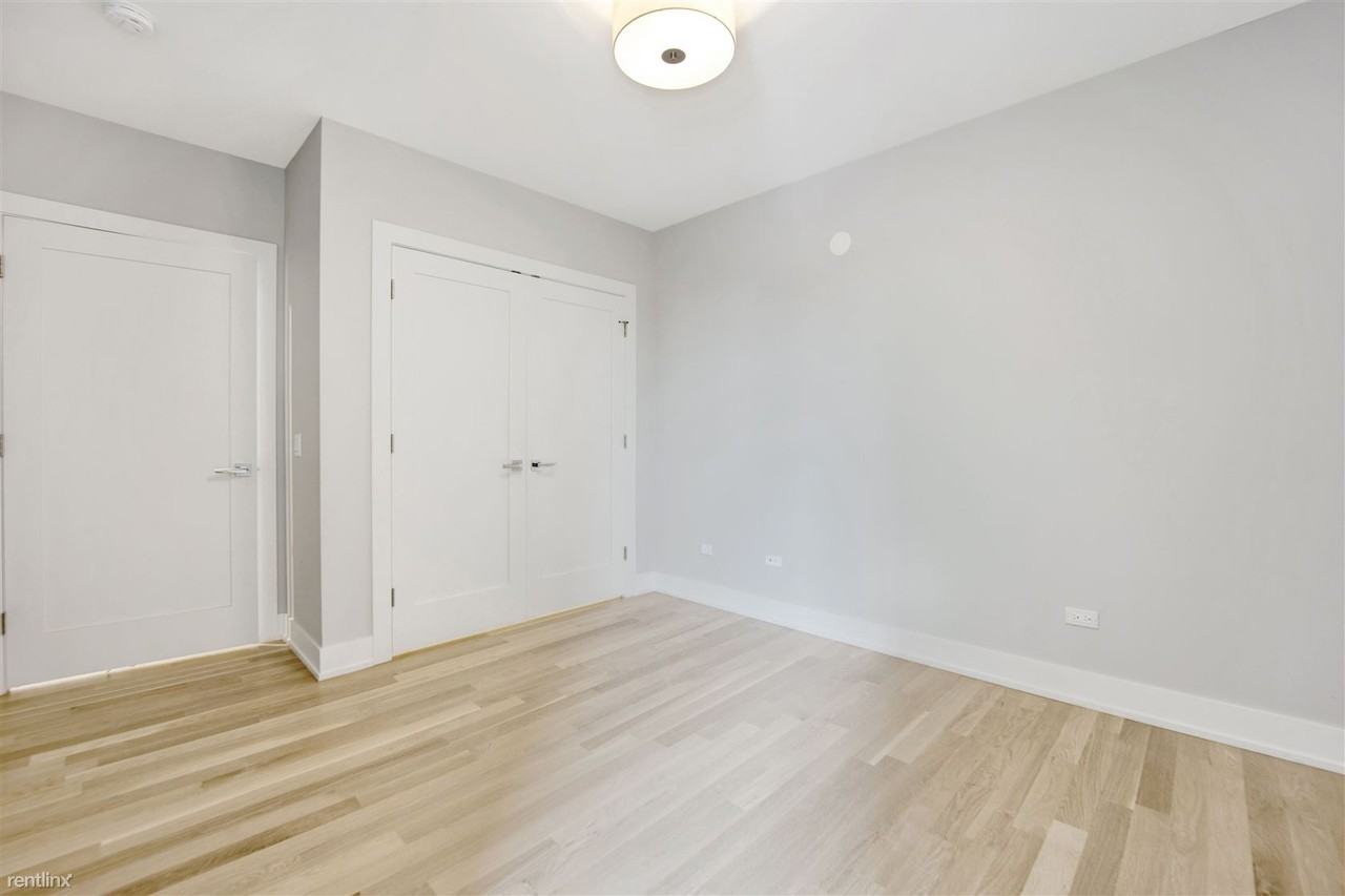 2212 W Lawrence Ave - Photo 3 of 15