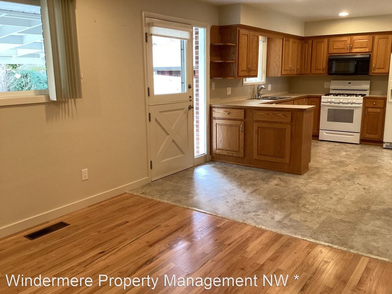 234 Heather Rd - Photo 3 of 31