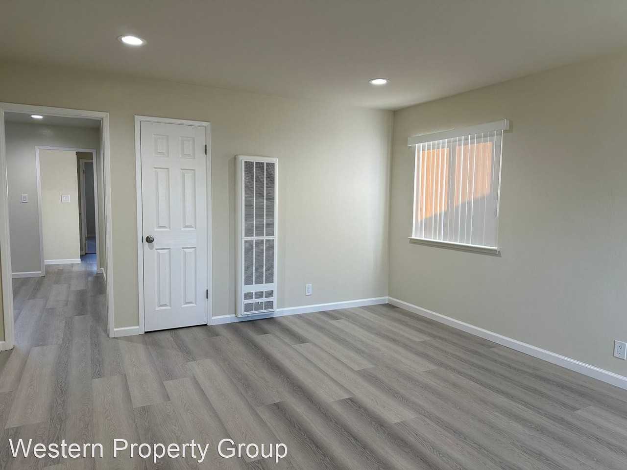 928 Desert Isle Dr - Photo 3 of 11